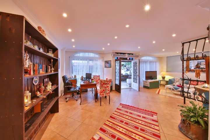 White House Pansiyon Kaş